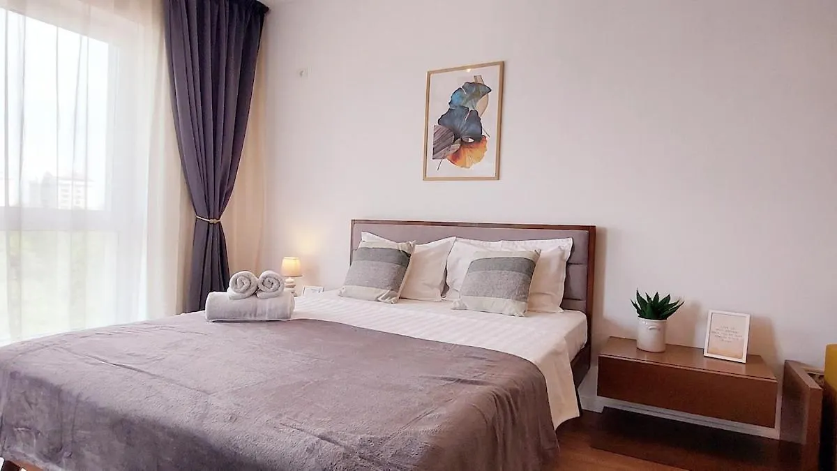 Urban Zen Elegant Apartment & Terrace Bucharest