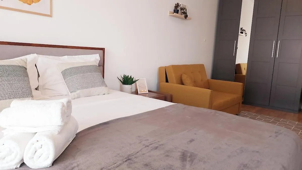 Urban Zen Elegant Apartment & Terrace Bucharest Romania