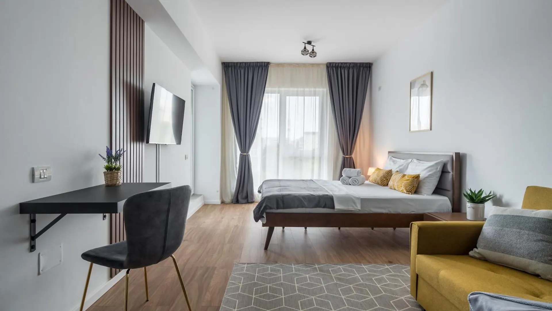 Urban Zen Elegant Apartment & Terrace Bucharest Romania