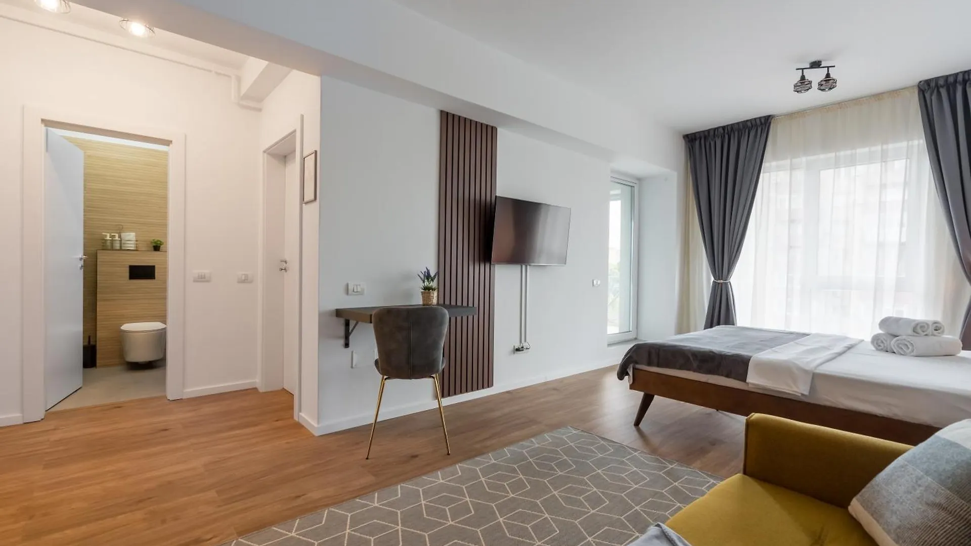 Urban Zen Elegant Apartment & Terrace Bucharest