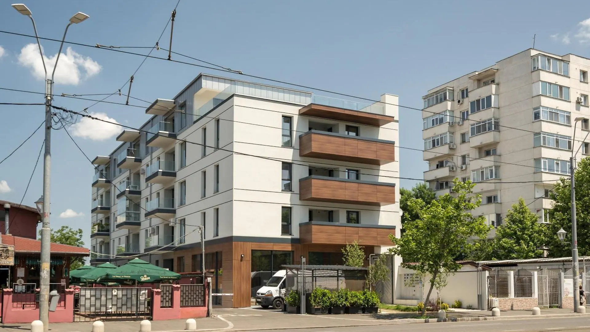 Urban Zen Elegant Apartment & Terrace Bucharest 0*,